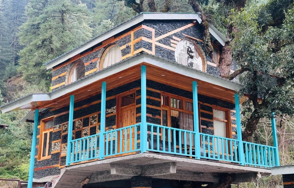 Tree House With Balcony